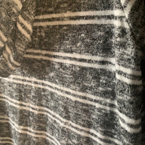 Gray/White striped long sleeved hooded tee - Picture 5 of 6